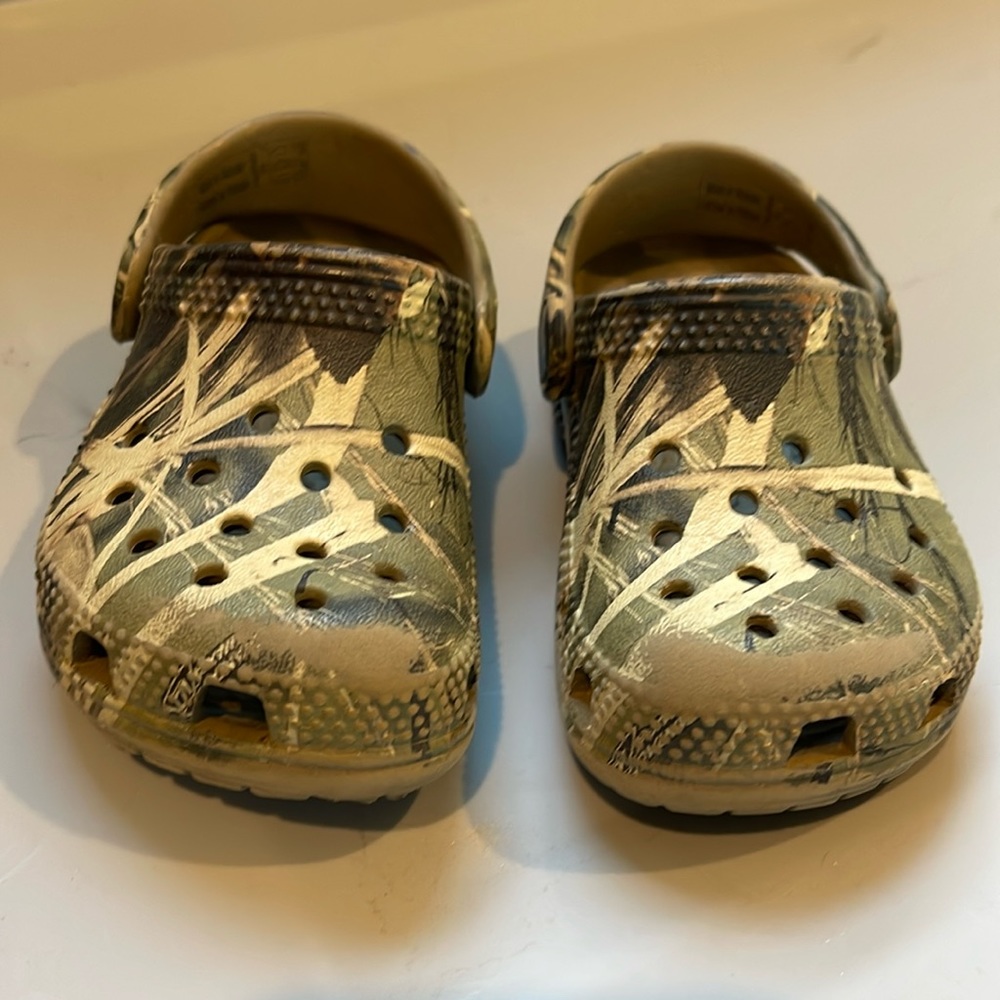 Camo crocs